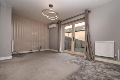28 Bunkers Hill Road, Hull, HU4 6BD