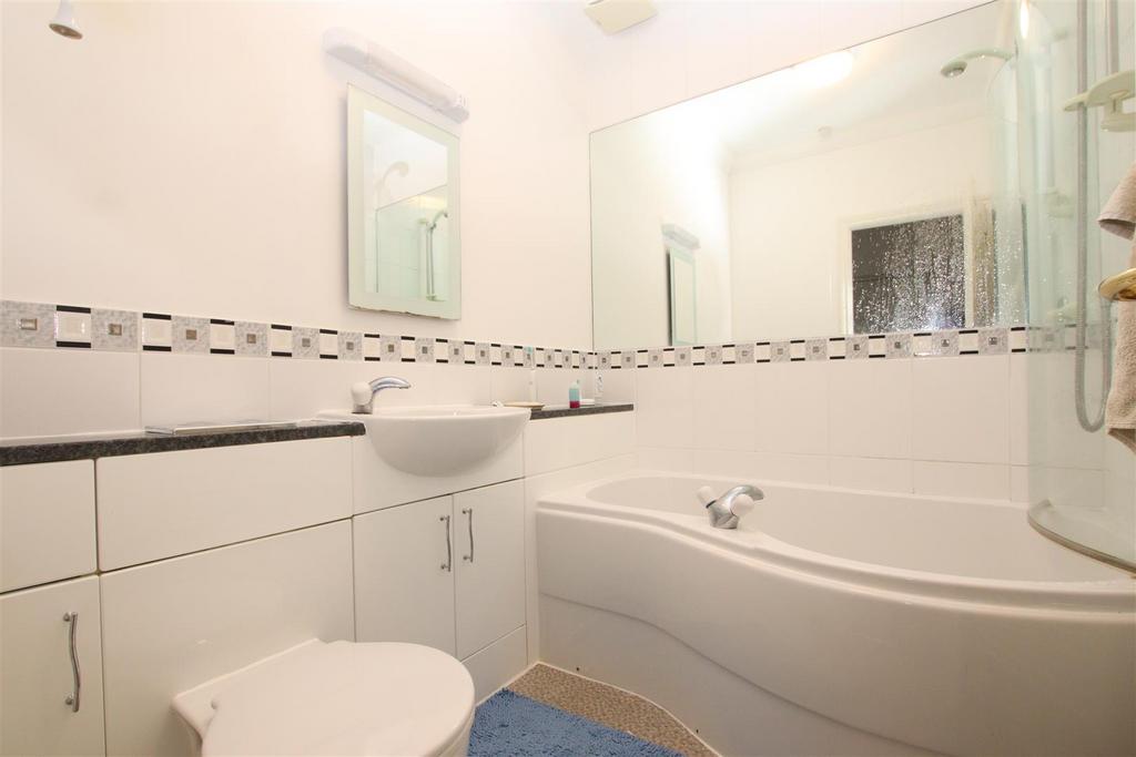 Bathroom.JPG