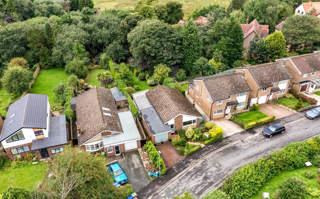 Meadow Close, Burnley 3 bed detached bungalow £250,000