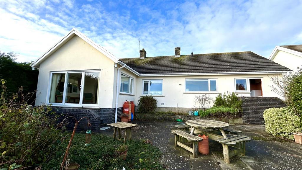 Keeston, Haverfordwest 4 bed detached bungalow for sale £350,000