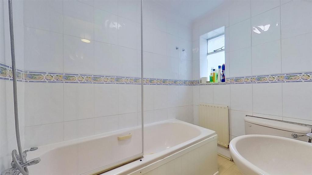 Cadogan-Road-Surbiton-KT6-01092023 134933.jpg