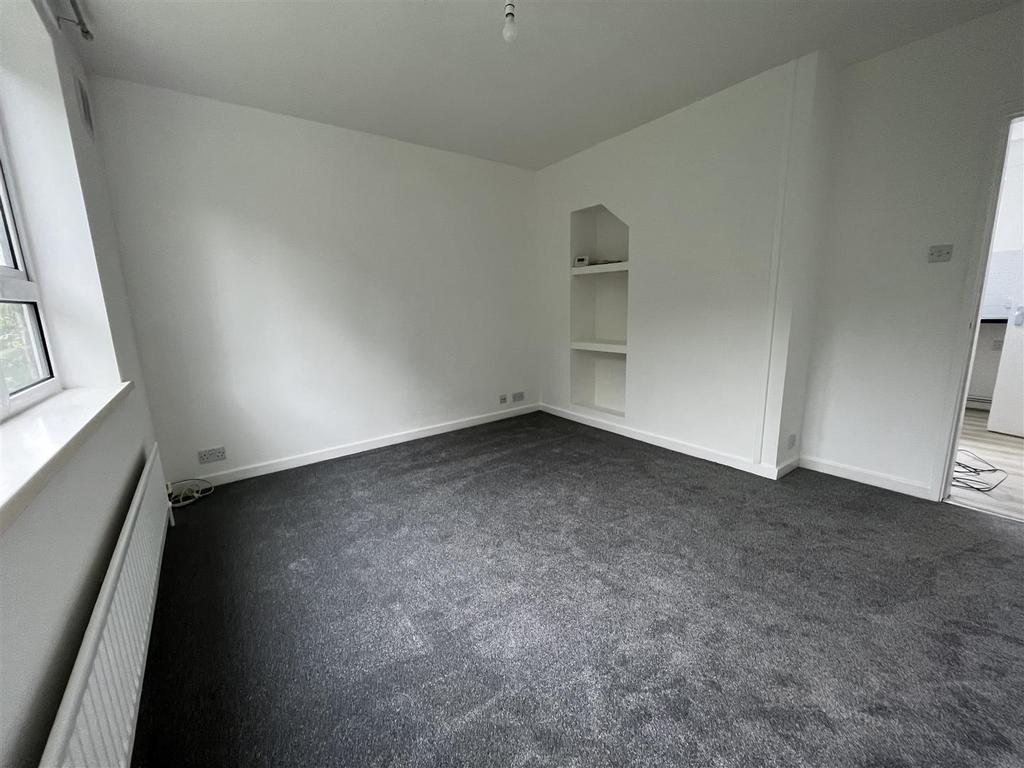 The Close, Dishforth Airfield 2 bed terraced house £800 pcm (£185 pw)