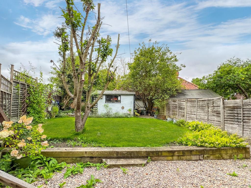 Colneford Hill, White Colne, Colchester, CO6 2 bed terraced house for