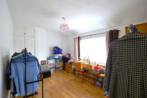 2 bedroom link detached house for sale, Crayle Street, Slough, Slough