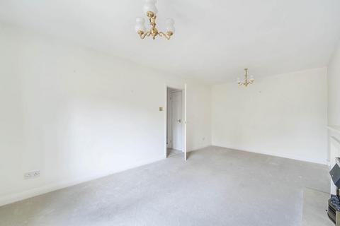 15 Millgarth Court, Collingham, Wetherby, LS22 5JZ