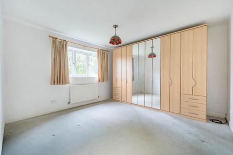 15 Millgarth Court, Collingham, Wetherby, LS22 5JZ