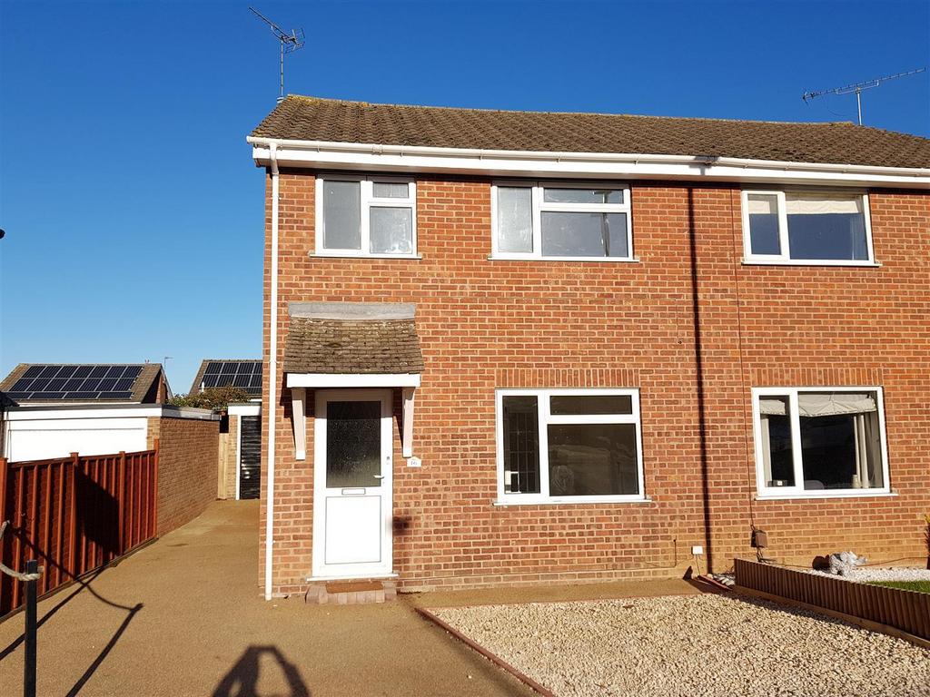 Chantry Close, Mickleover 3 bed semidetached house for sale £220,000