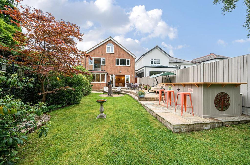 Well Lane, Stock, Ingatestone 6 bed detached house for sale £1,200,000