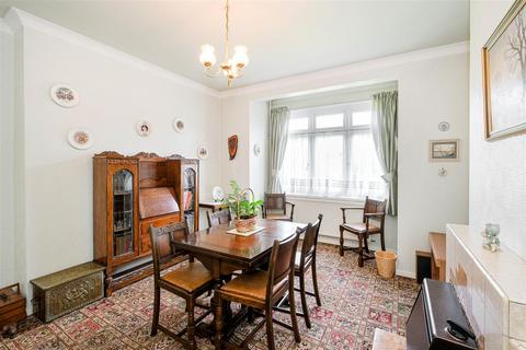 21 Gunners Grove, London, E4 9SR