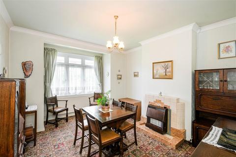 21 Gunners Grove, London, E4 9SR