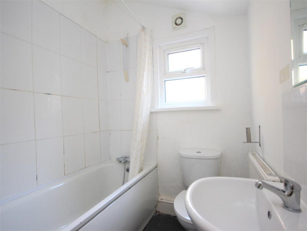 Bathroom.JPG