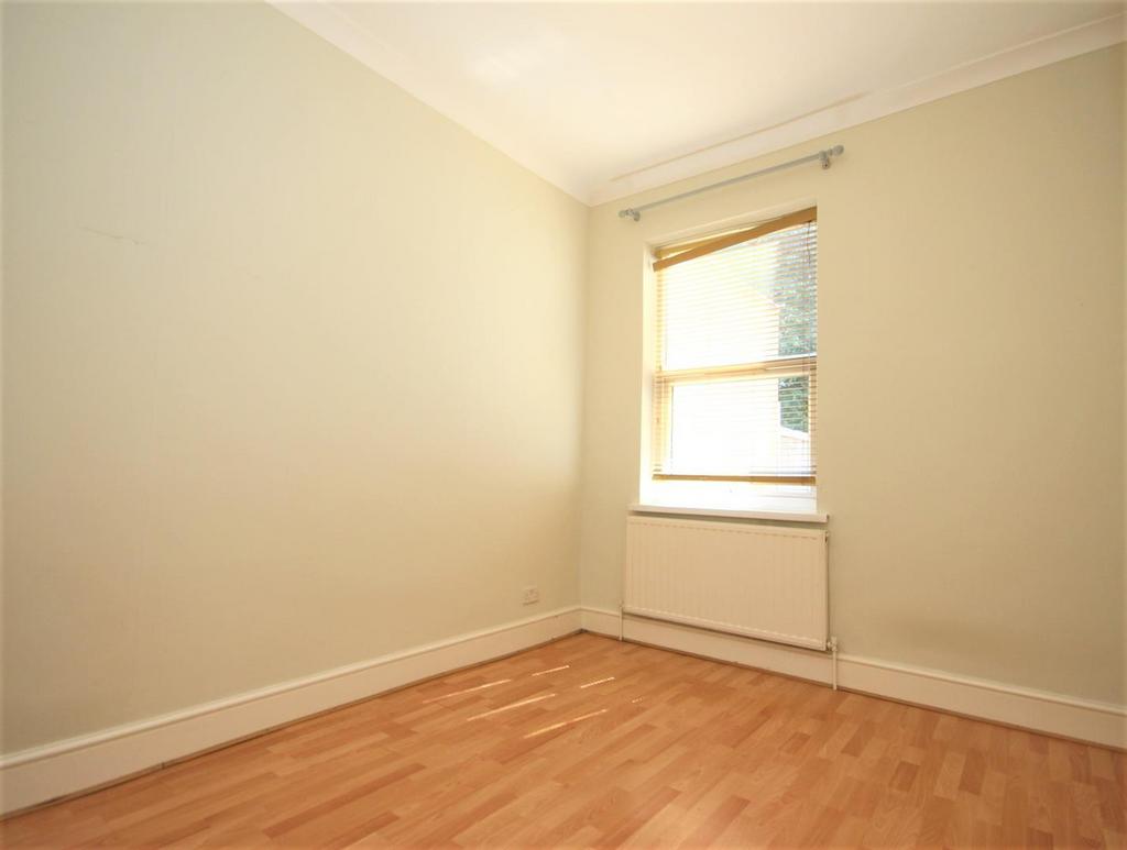 Bedroom One (2).JPG