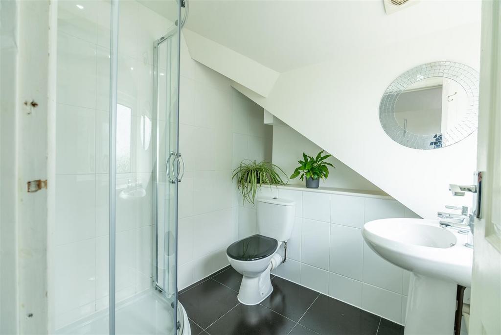 Bed 6 En-suite