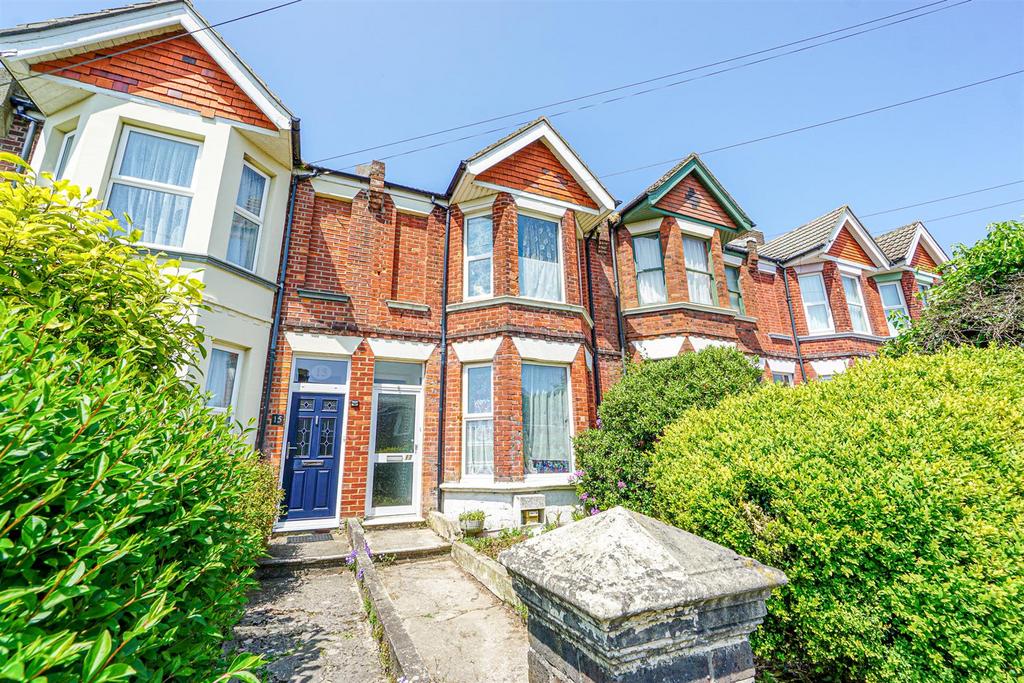 Canute Road, Hastings 2 bed terraced house for sale £260,000