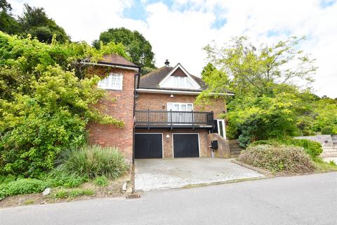 3 bedroom detached house for sale, Military Road, Rye
