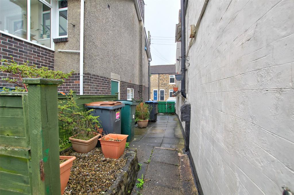 Alley To Side