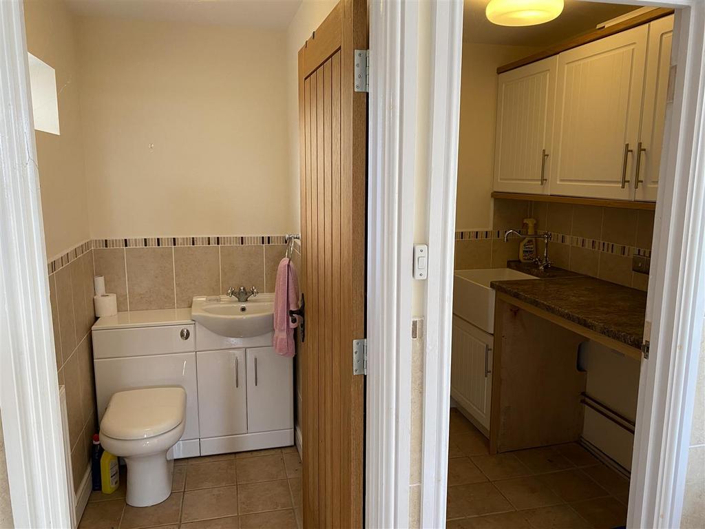 Compton, Kinver, Stourbridge 3 bed detached house to rent £1,250 pcm