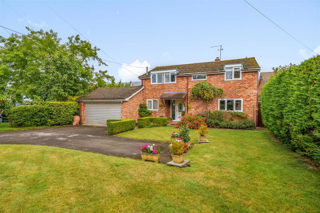 High Street, Worton, Devizes 4 bed detached house £485,000
