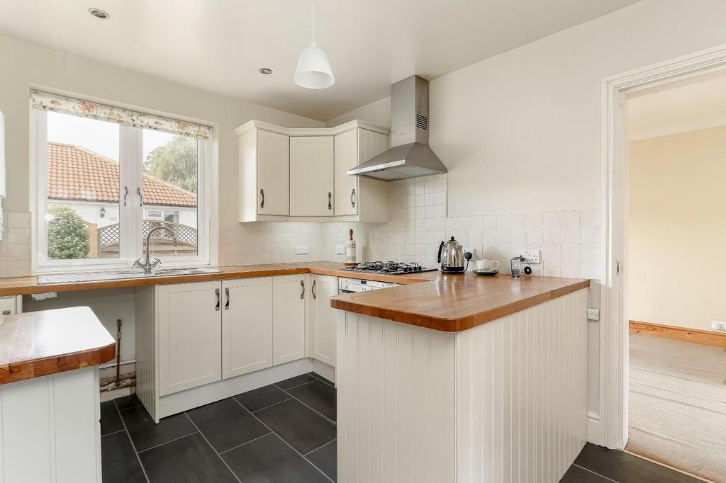 Rosehurst Grove, Pannal, Harrogate 2 bed detached bungalow for sale £