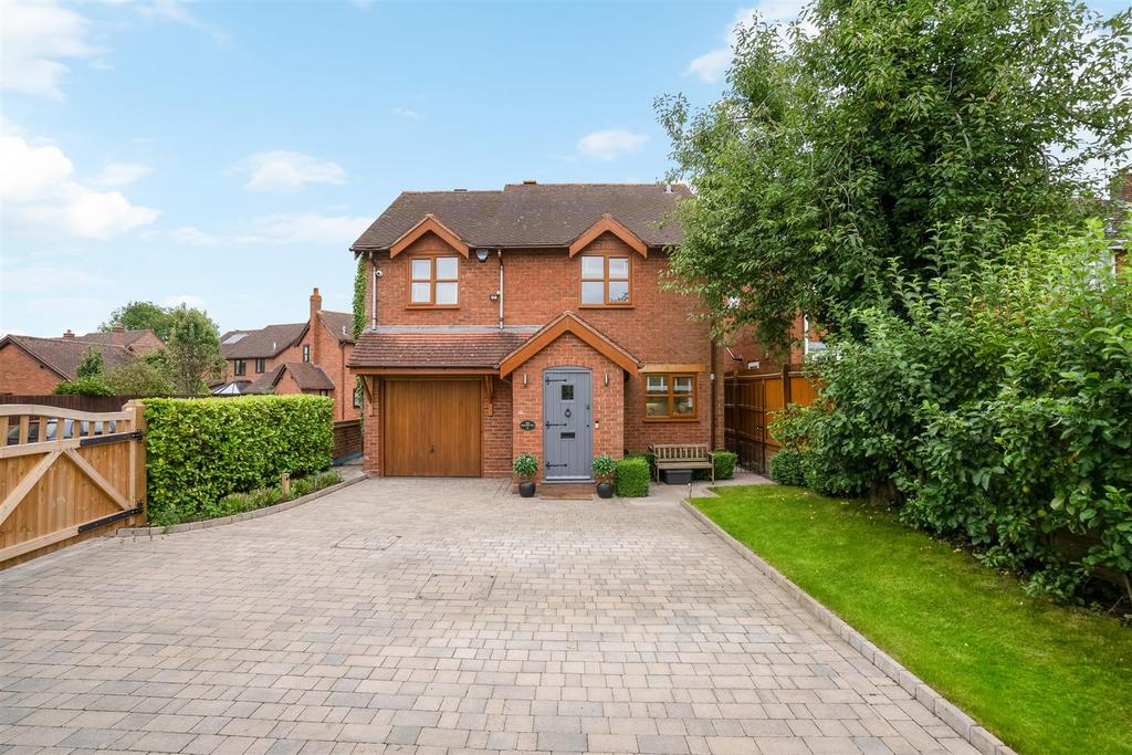 Bakehouse Lane, Chadwick End, Solihull 3 bed detached house £450,000
