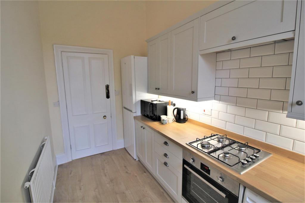 Derriads House, 77 Derriads Lane, Chippenham 3 bed semidetached house
