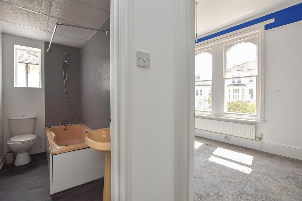 Bathroom/bedroom