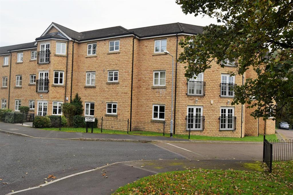 Almond Court, Northowram, Halifax 2 bed apartment for sale £179,500