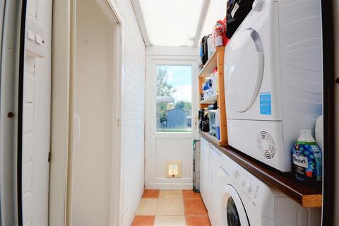 11 Victory Road, Beeston, Nottingham, NG9 1LH