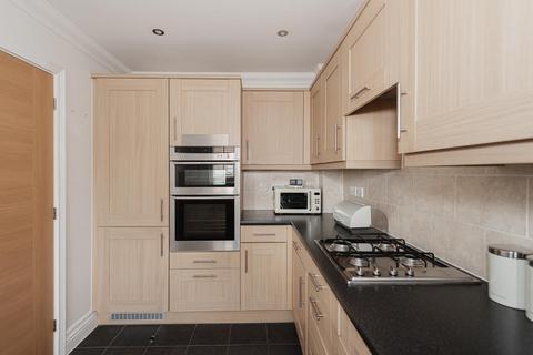 12 Whitebeam Close, Epsom, KT17 3AU