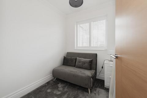 12 Whitebeam Close, Epsom, KT17 3AU