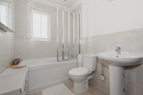 12 Whitebeam Close, Epsom, KT17 3AU