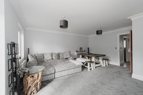 12 Whitebeam Close, Epsom, KT17 3AU