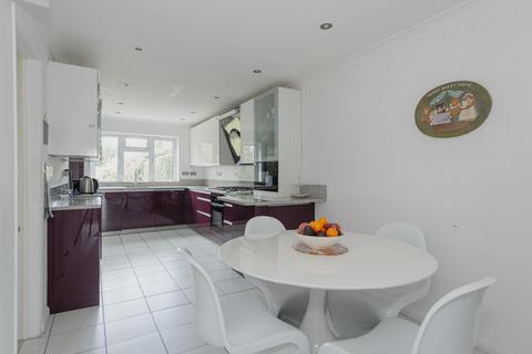 51 Aragon Avenue, Epsom, KT17 2QL