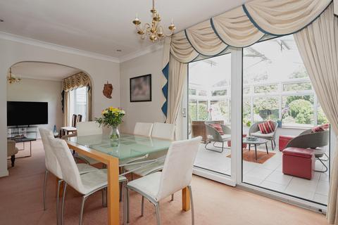 51 Aragon Avenue, Epsom, KT17 2QL