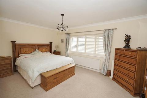 9 Barncroft Drive, Horwich, Bolton, BL6 6NZ