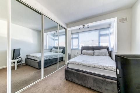 4 New Barns Avenue, Mitcham, CR4 1LE
