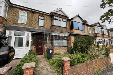 164 Hampton Road, Chingford, London, E4 8NT