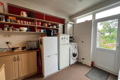 164 Hampton Road, Chingford, London, E4 8NT