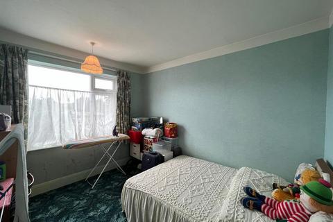 164 Hampton Road, Chingford, London, E4 8NT