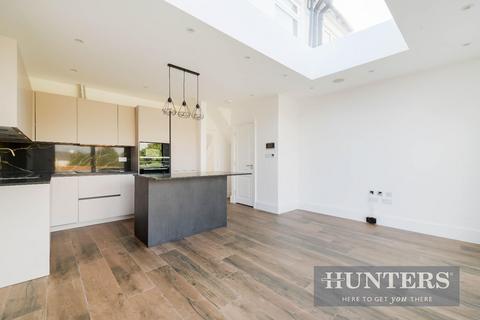 168 Buckland Way, Worcester Park, KT4 8NP