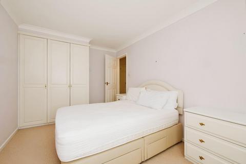 2 bedroom flat for sale, Silverdale Court, York