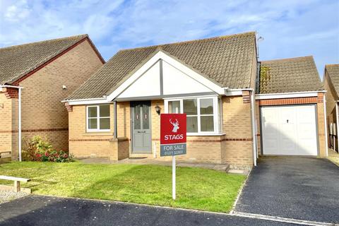 2 bedroom bungalow for sale, Becklake Close, Roundswell, Barnstaple