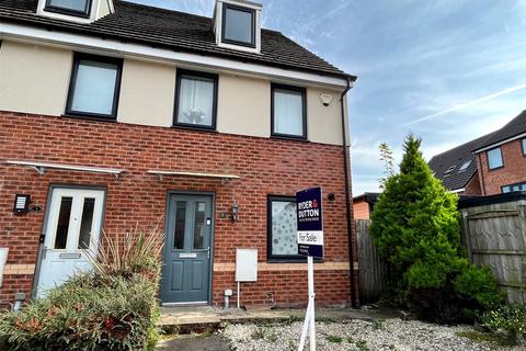 3 bedroom semi-detached house for sale - Sundew Close, Heywood, Greater Manchester, OL10