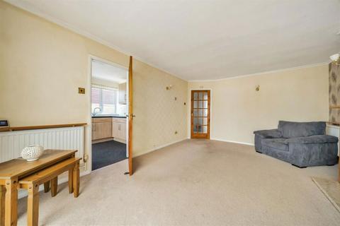 66 Highcroft Crescent, Bognor Regis, PO22 8DU