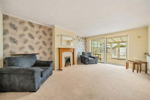 66 Highcroft Crescent, Bognor Regis, PO22 8DU