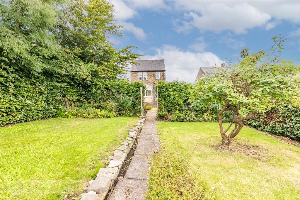 Yew Tree Road, Birchencliffe... 3 bed detached house £350,000