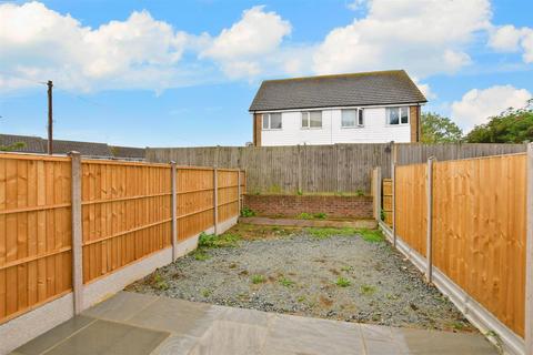 20 Mount Field, Queenborough, ME11 5DB