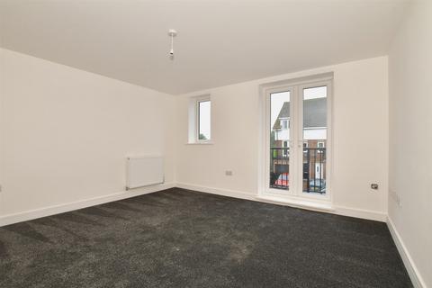 20 Mount Field, Queenborough, ME11 5DB