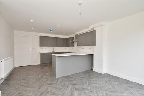 20 Mount Field, Queenborough, ME11 5DB