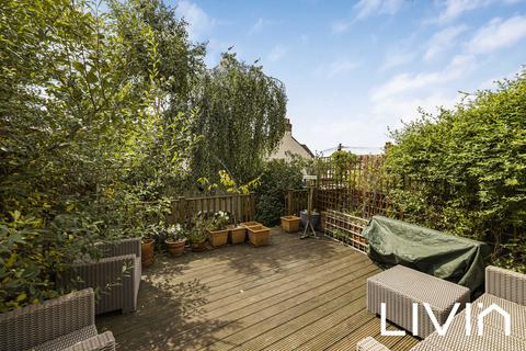 20 Annsworthy Crescent, London, SE25 6TF